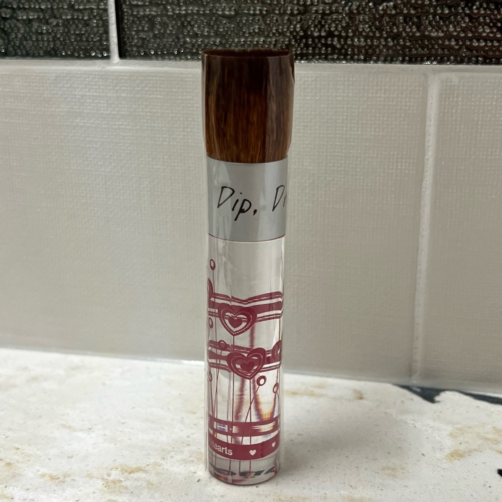 Pur Minerals Chisel Brush - Dip, Draw, Dust - Hearts - New